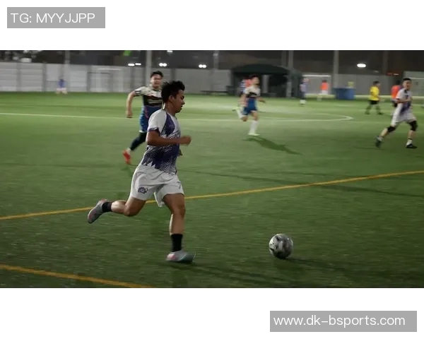 篮球球星跨界挑战足球运动的精彩瞬间与背后故事揭秘